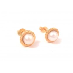 FLOR pendientes en 18 KT oro amarillo con perlas blancas